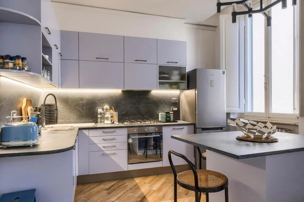 Pitti Design Apartment Florence