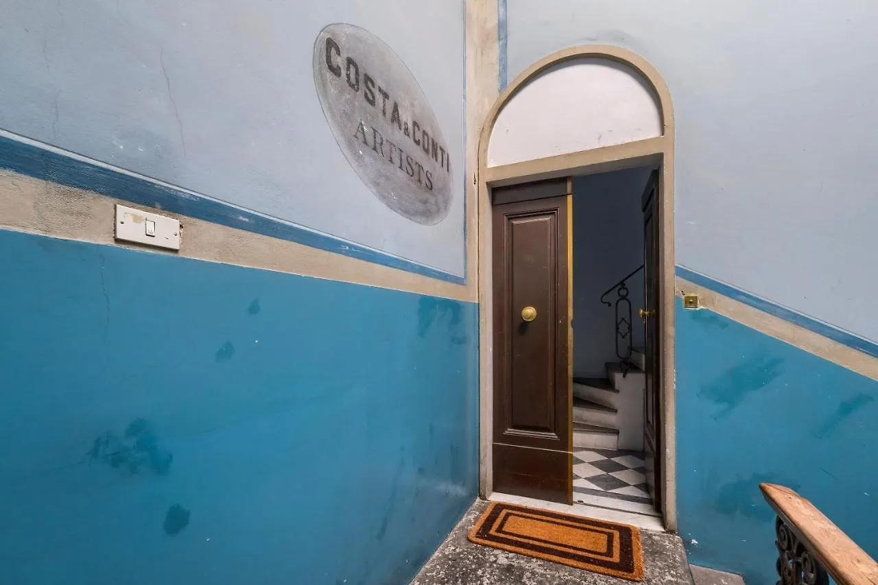 Pitti Design Apartment Florence