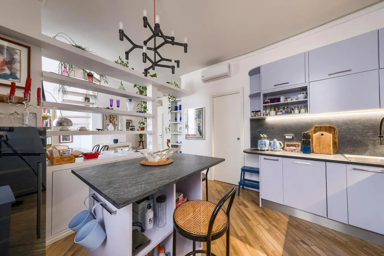 Pitti Design Apartment Florence
