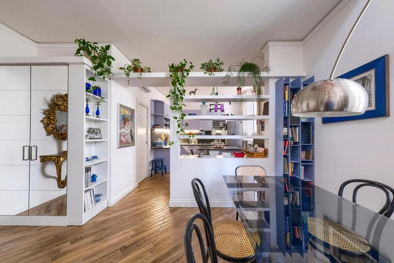 Pitti Design Apartment Florence