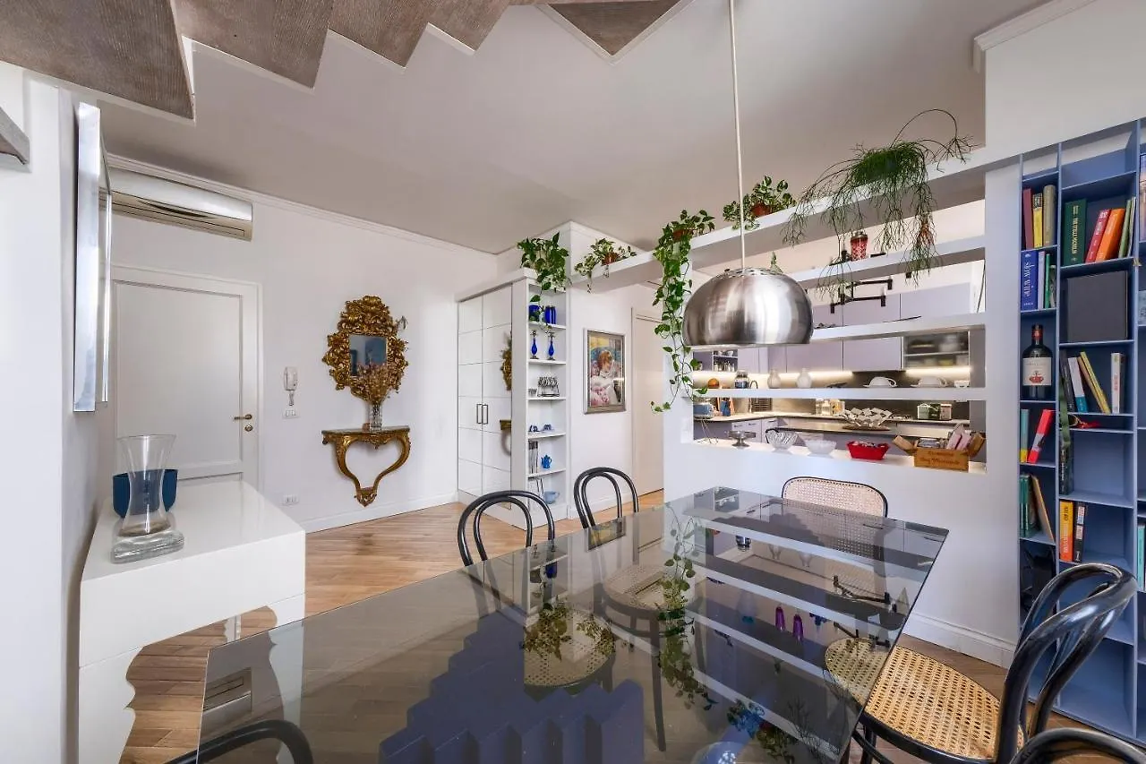 Pitti Design Apartment Florence