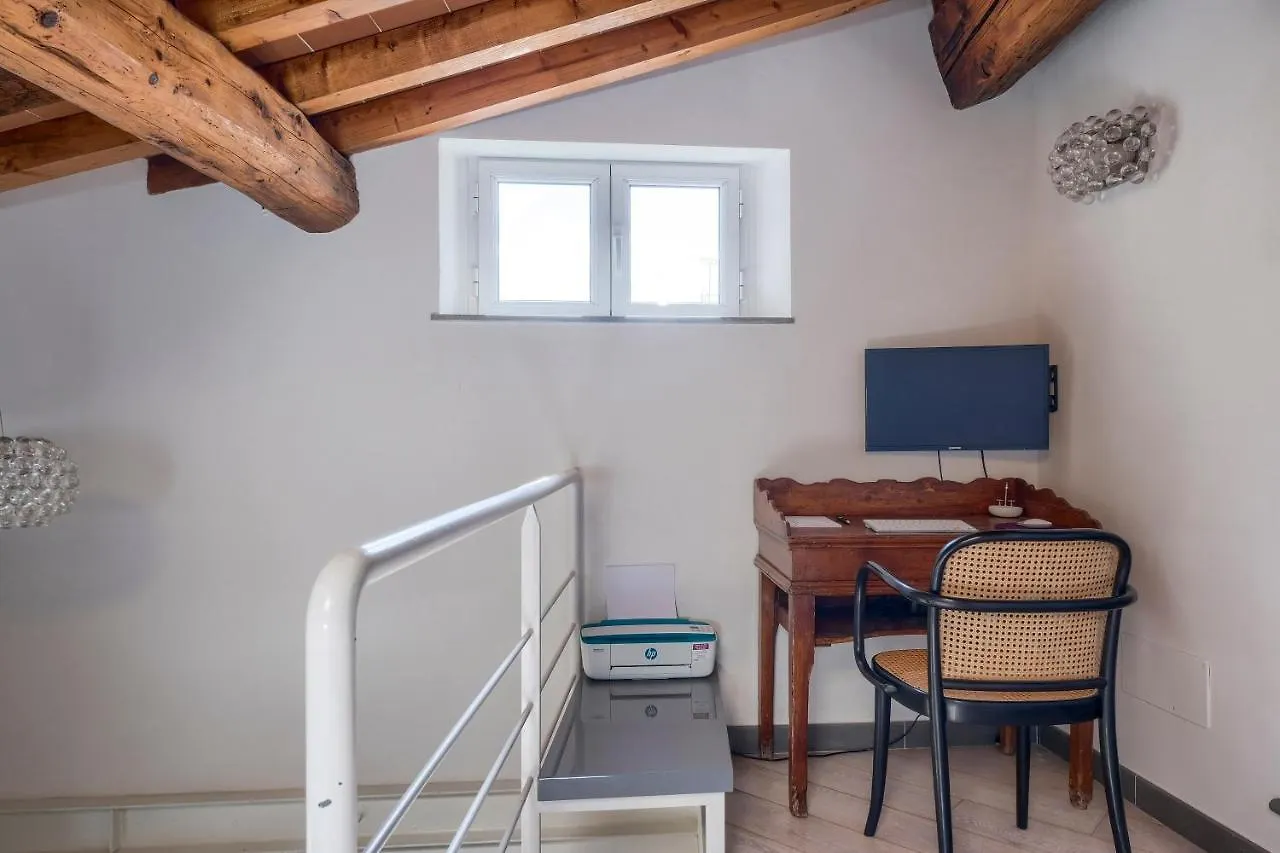 Pitti Design Apartment Florence