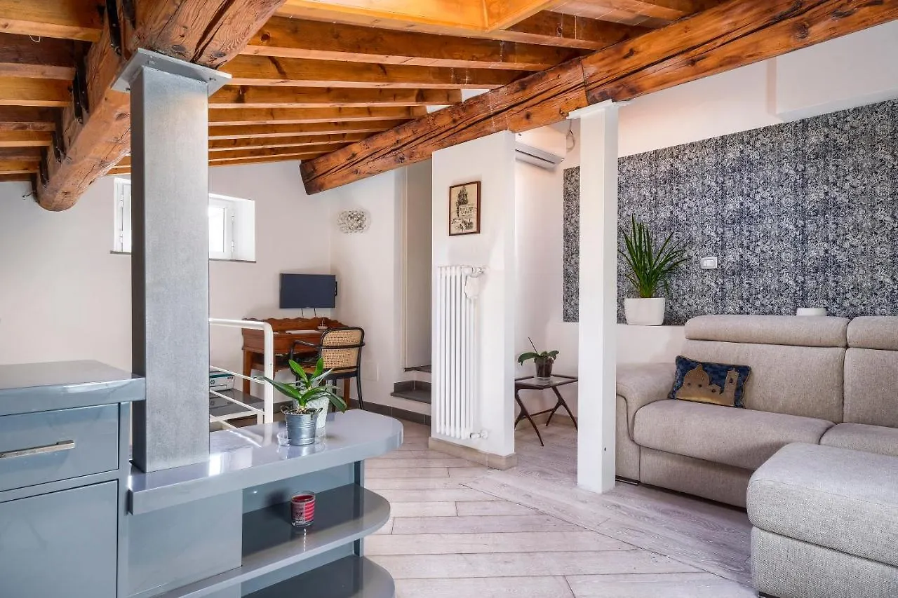 Pitti Design Apartment Florence